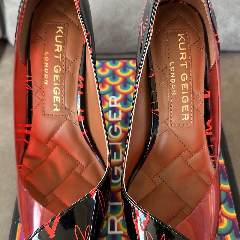 Pointed toe high heel 3.74” leather with heart accents. Only worn once - Picture 2 of 7